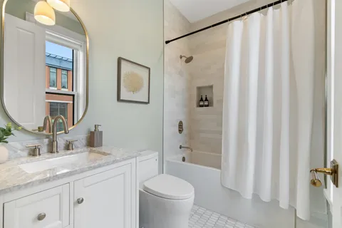 $5,475,000 | 835 West Chalmers Place, Chicago, IL 60614