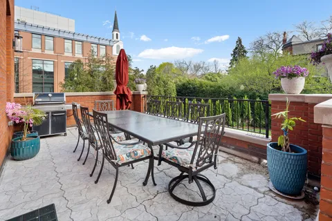 $5,475,000 | 835 West Chalmers Place, Chicago, IL 60614