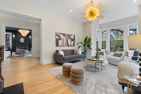$5,475,000 | 835 West Chalmers Place, Chicago, IL 60614