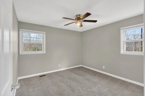 $287,900 | 2267 Lambert Drive, Westmoreland, TN 37186