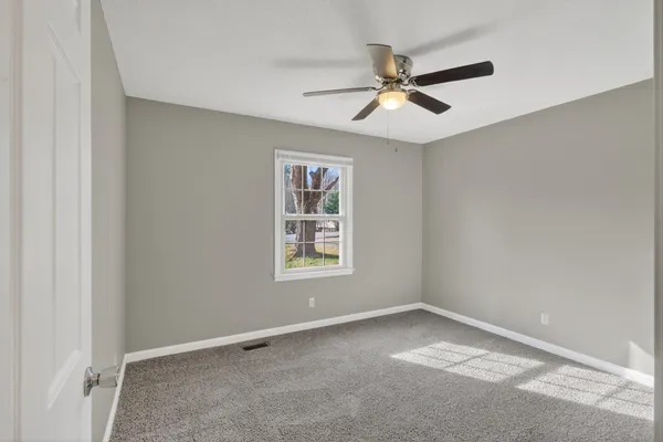 $287,900 | 2267 Lambert Drive, Westmoreland, TN 37186