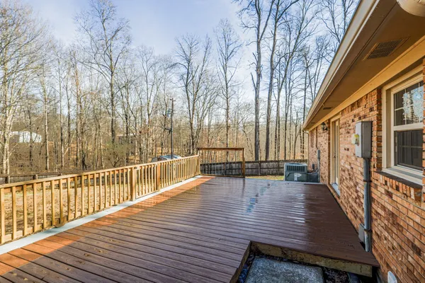 $287,900 | 2267 Lambert Drive, Westmoreland, TN 37186