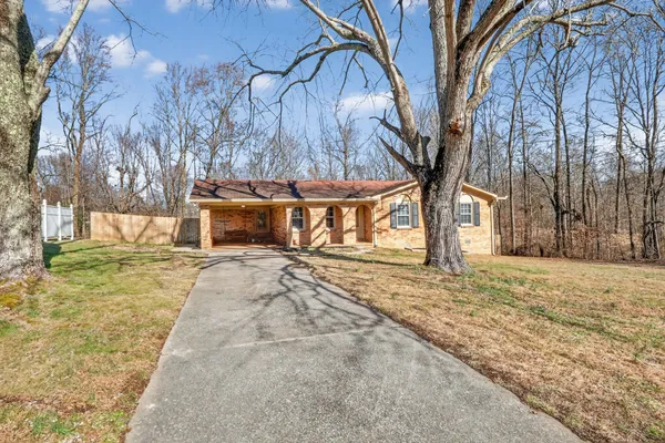 $287,900 | 2267 Lambert Drive, Westmoreland, TN 37186