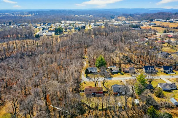 $287,900 | 2267 Lambert Drive, Westmoreland, TN 37186