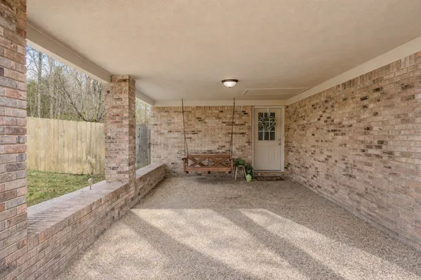 $287,900 | 2267 Lambert Drive, Westmoreland, TN 37186