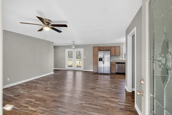 $287,900 | 2267 Lambert Drive, Westmoreland, TN 37186