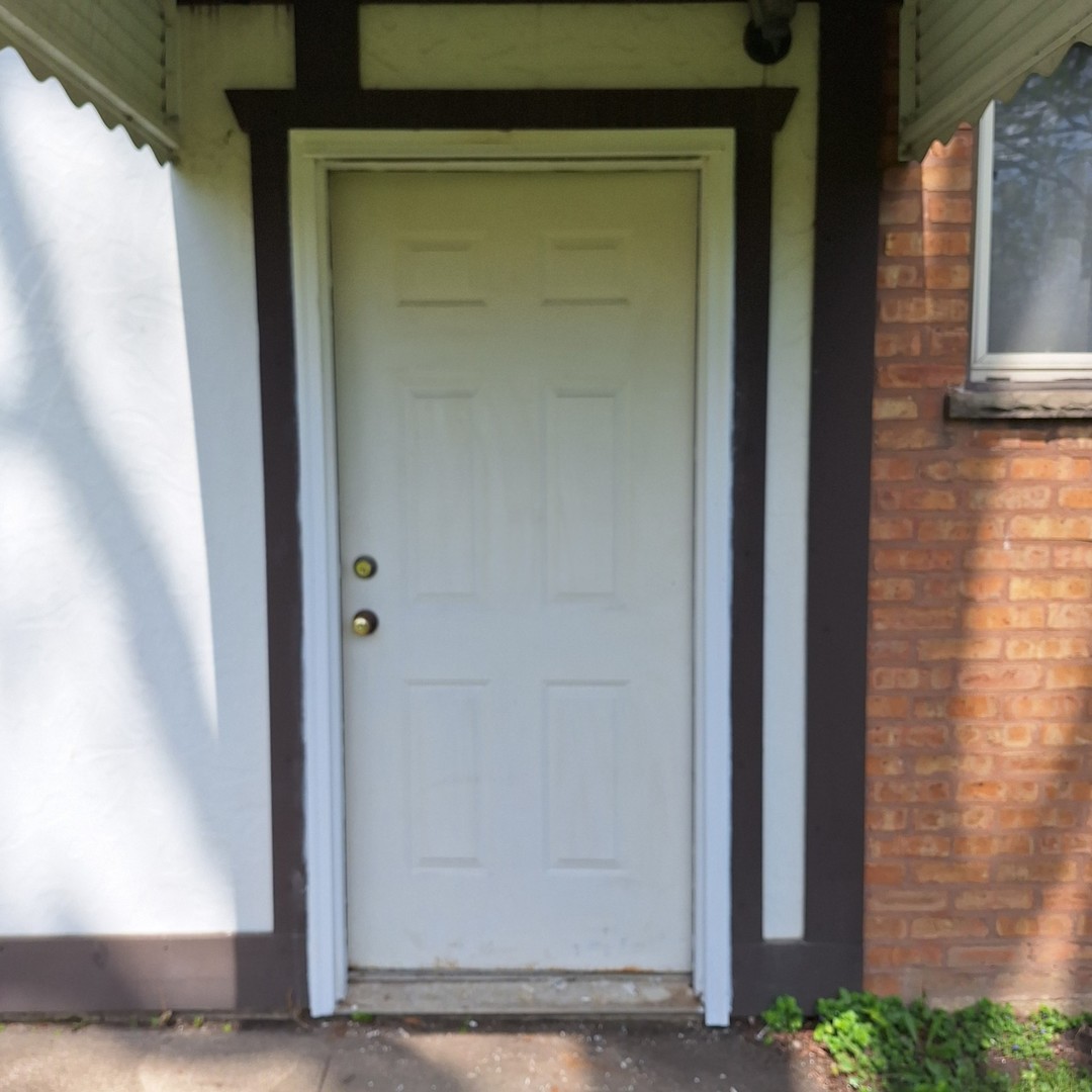 4605 West 84th Place Chicago, IL 60652 - Photo 25 of 30 a view of front door