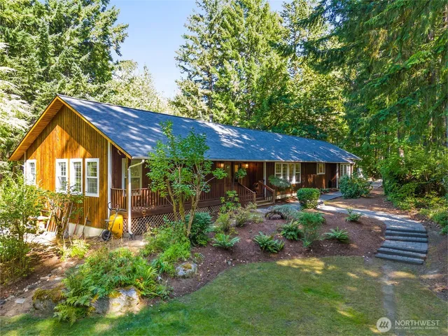 $899,000 | 5030 Grand Fir Lane Northwest, Olympia, WA 98502