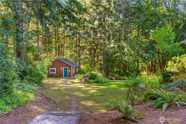 $899,000 | 5030 Grand Fir Lane Northwest, Olympia, WA 98502