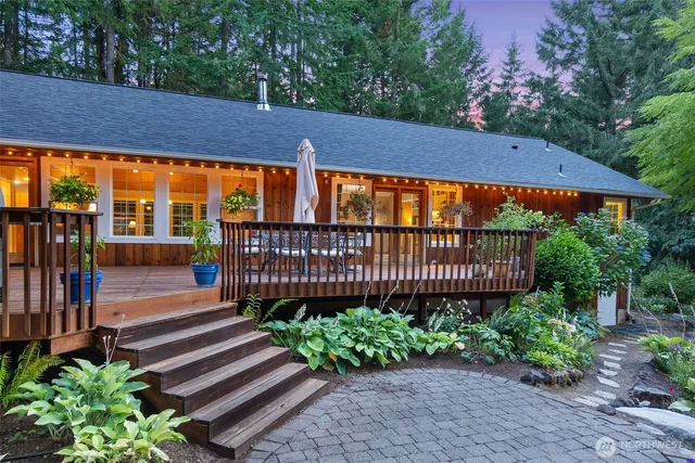 $899,000 | 5030 Grand Fir Lane Northwest, Olympia, WA 98502