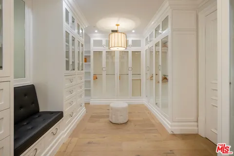 $4,977,000 | 843 North Spaulding Avenue, Los Angeles, CA 90046