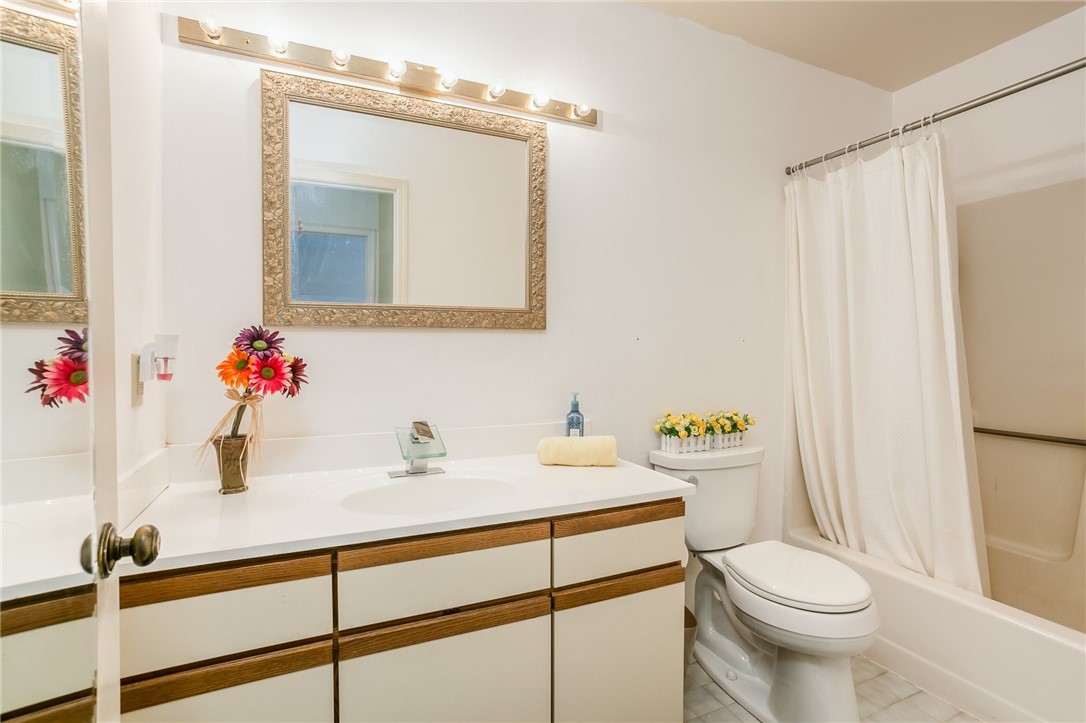 658 Broadway Rochester, NY 14607 - Photo 15 of 21