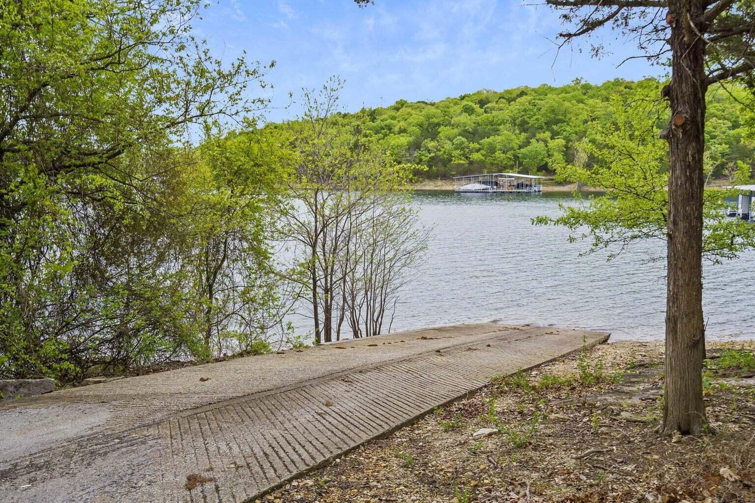 86 Rasso Way, Unit 78 Kimberling City, MO 65686 - Photo 39 of 49 20260109162130614899000000-o
