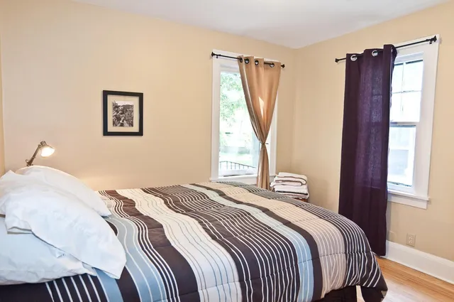 $2,700 | 2219 Cole Avenue Southeast, Minneapolis, MN 55414