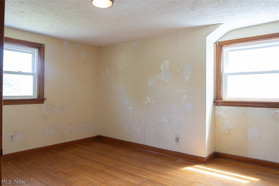 29147 Chardon Road Wickliffe, OH 44092 - Photo 20 of 31 Second floor Bedroom #2.