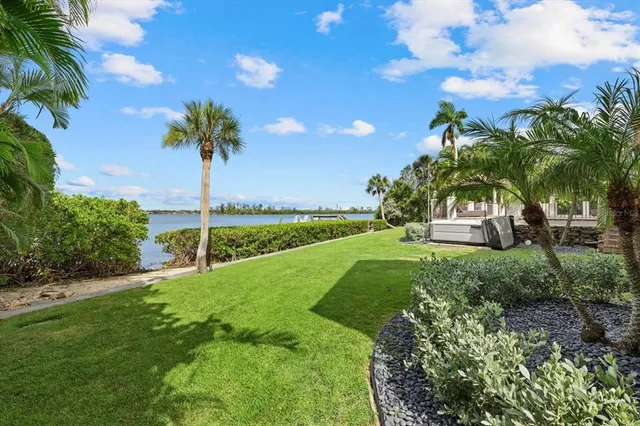 $15,950,000 | 4315 Mangrove Place, Sarasota, FL 34242