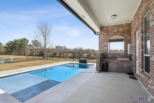 $565,000 | 9038 Villa Haven Drive, Greenwell Springs, LA 70739