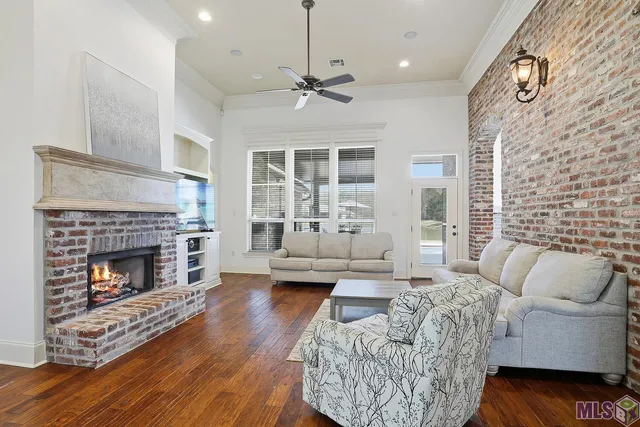 $565,000 | 9038 Villa Haven Drive, Greenwell Springs, LA 70739