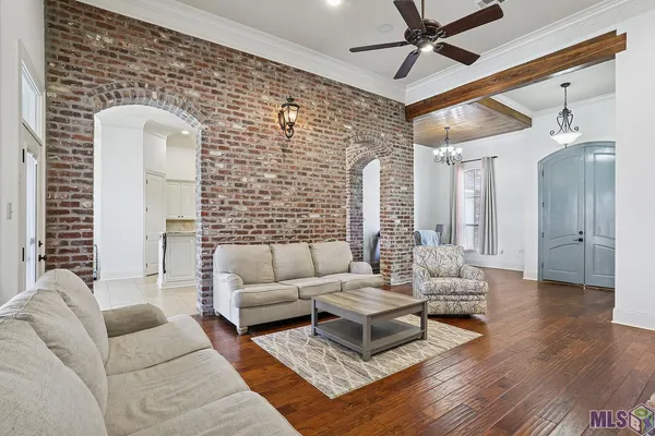 $549,000 | 9038 Villa Haven Drive, Greenwell Springs, LA 70739