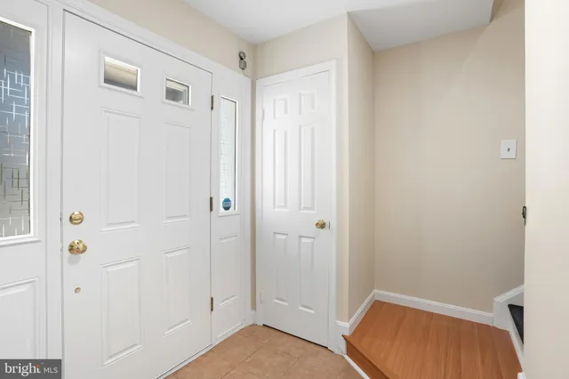 $3,700 | 9207 Hunting Pines Place, Fairfax, VA 22032