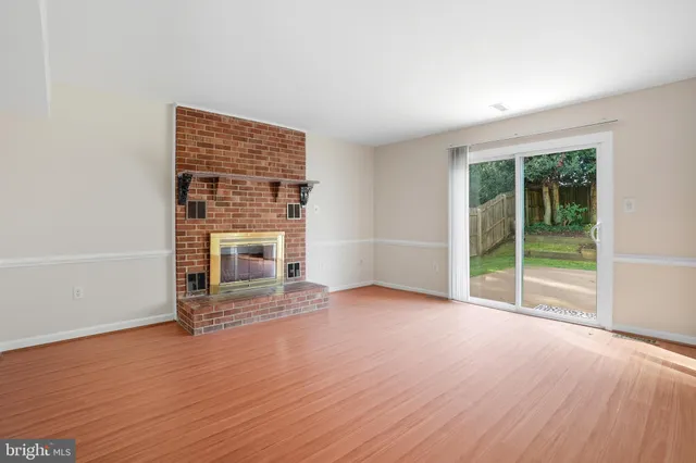 $3,700 | 9207 Hunting Pines Place, Fairfax, VA 22032