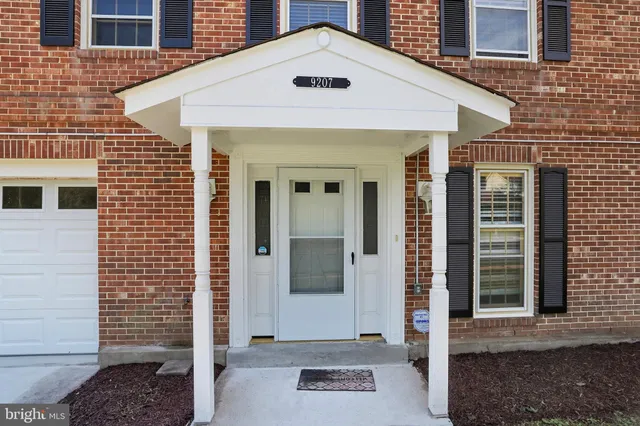 $3,700 | 9207 Hunting Pines Place, Fairfax, VA 22032