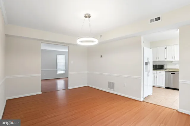 $3,700 | 9207 Hunting Pines Place, Fairfax, VA 22032