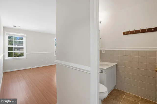 $3,700 | 9207 Hunting Pines Place, Fairfax, VA 22032