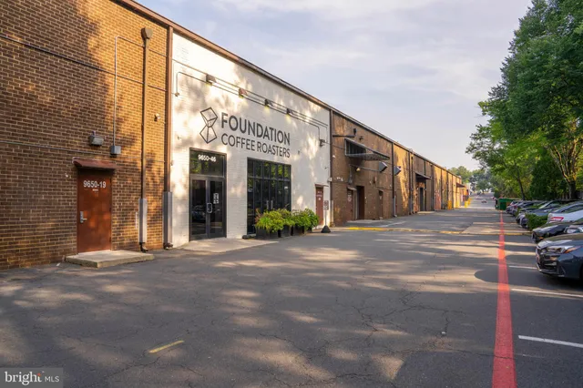 $3,700 | 9207 Hunting Pines Place, Fairfax, VA 22032