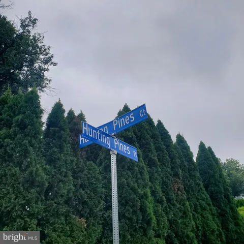 $3,700 | 9207 Hunting Pines Place, Fairfax, VA 22032