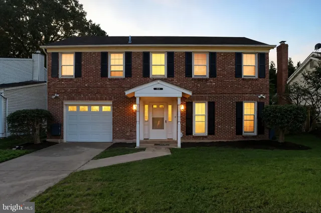 $3,700 | 9207 Hunting Pines Place, Fairfax, VA 22032