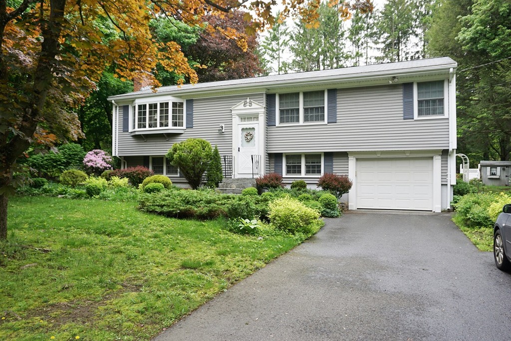 18 Aqueduct Road Wayland, MA 01778 - Photo 1 of 28 Gallery Image 1