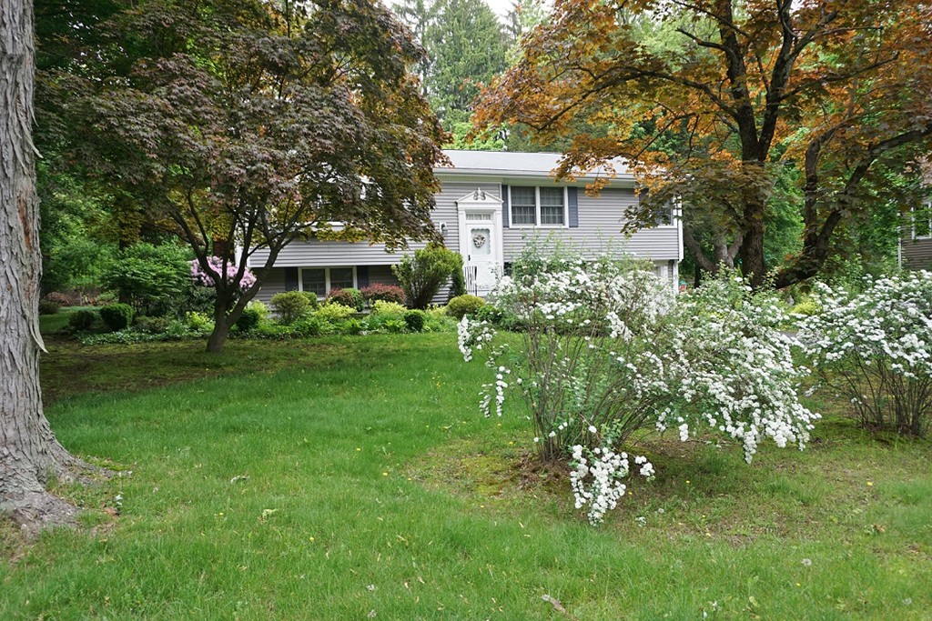 18 Aqueduct Road Wayland, MA 01778 - Photo 2 of 28 Gallery Image 2