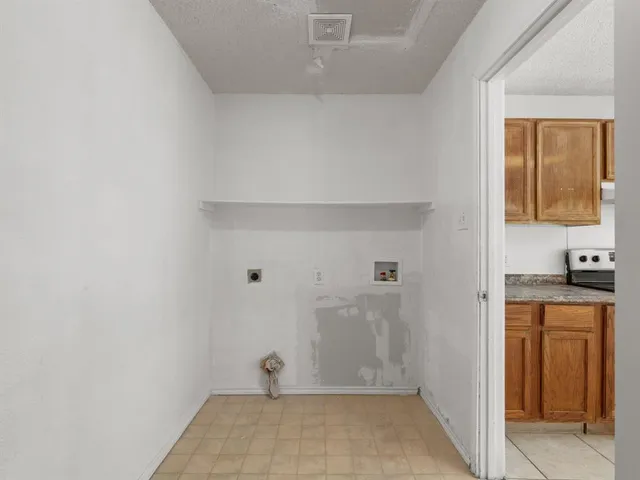 a view of a storage & utility room