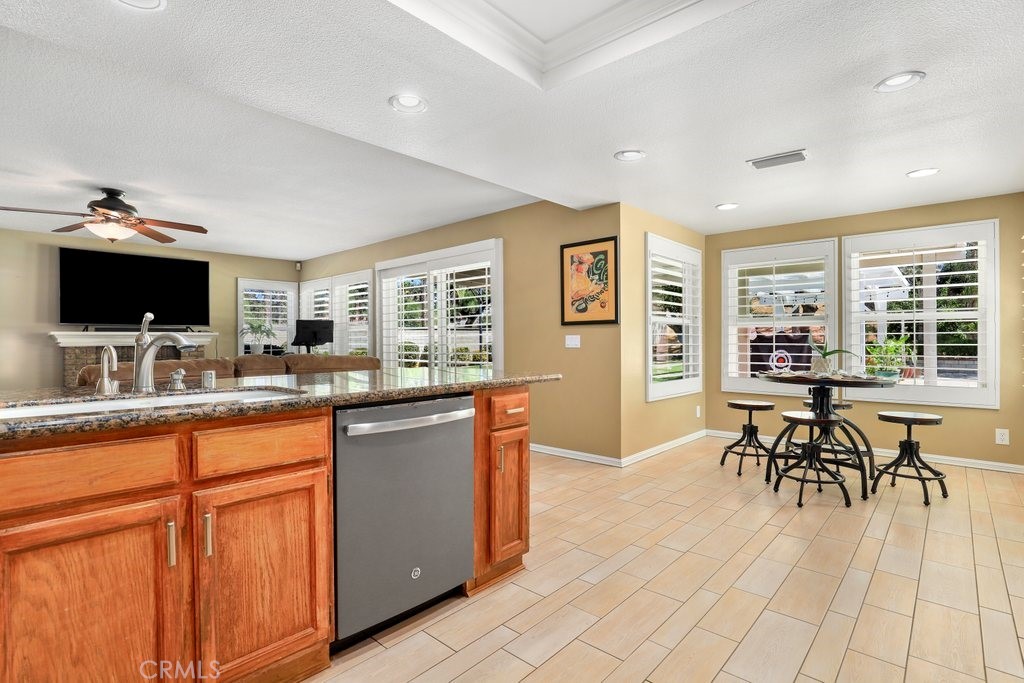 7910 Westgate Court Riverside, CA 92506 - Photo 15 of 61