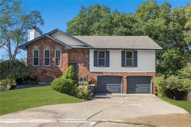 $270,000 | 5826 North Delta Avenue, Kansas City, MO 64151