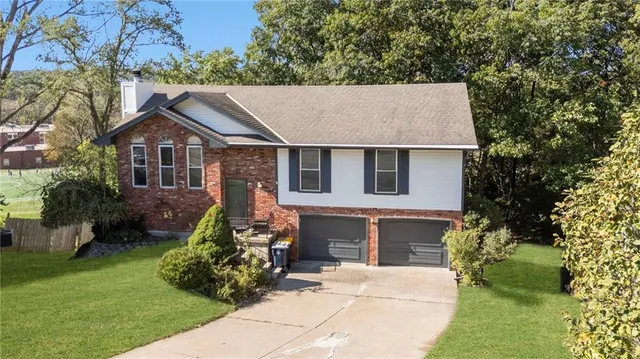 $270,000 | 5826 North Delta Avenue, Kansas City, MO 64151