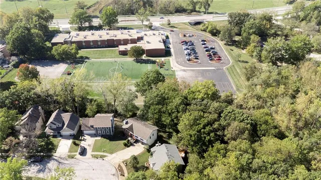 $270,000 | 5826 North Delta Avenue, Kansas City, MO 64151