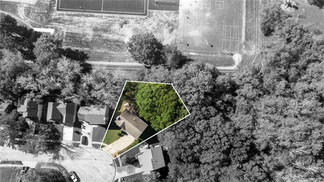 $270,000 | 5826 North Delta Avenue, Kansas City, MO 64151