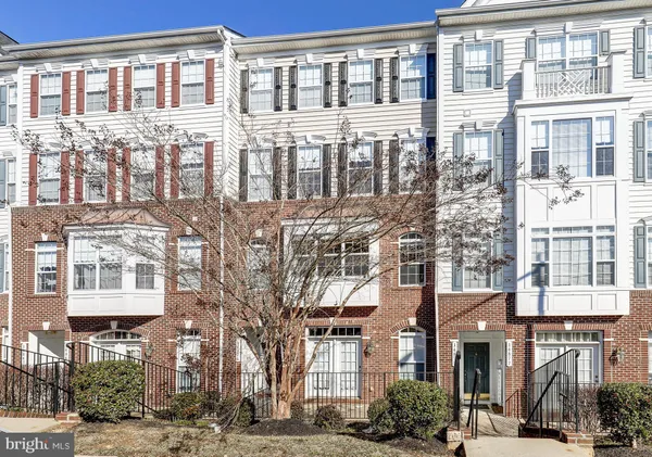 $2,631 | 14873 Cloverdale Road, Unit 78, Woodbridge, VA 22193