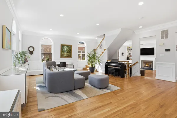 $7,200 | 1142 North Jackson Street, Arlington, VA 22201