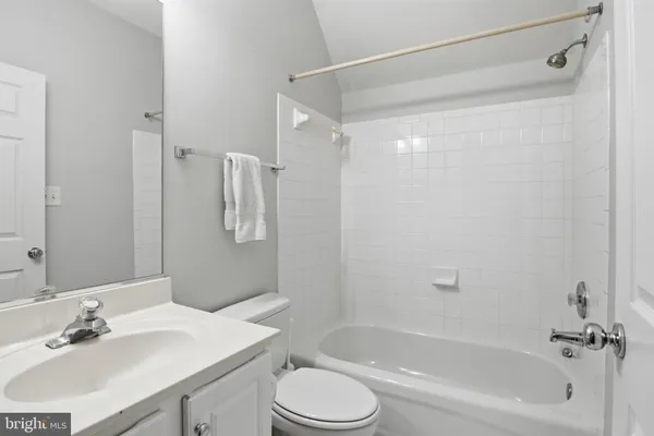 $7,200 | 1142 North Jackson Street, Arlington, VA 22201