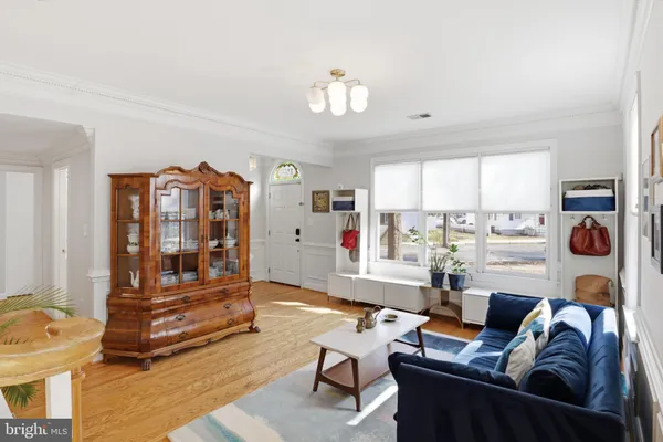 $7,200 | 1142 North Jackson Street, Arlington, VA 22201