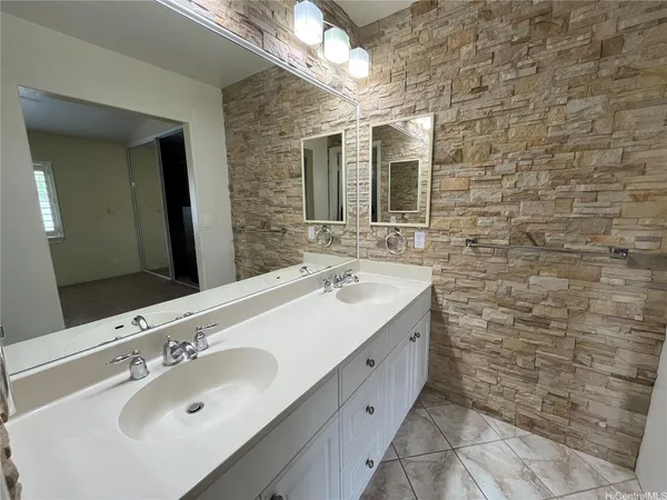 $4,200 | 92-6043 Nemo Street, Unit 24, Kapolei, HI 96707