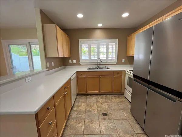 $4,200 | 92-6043 Nemo Street, Unit 24, Kapolei, HI 96707