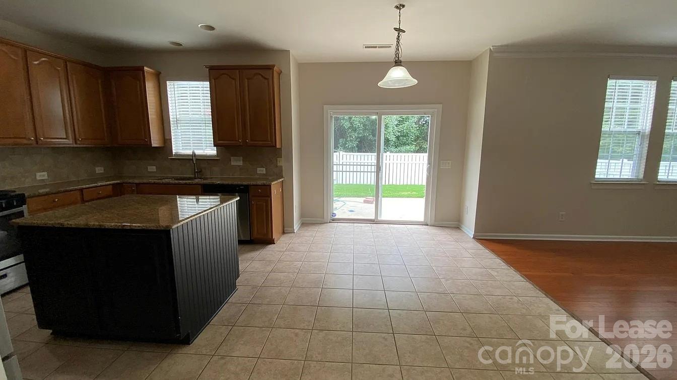 5803 Cactus Valley Road Charlotte, NC 28277 - Photo 8 of 24