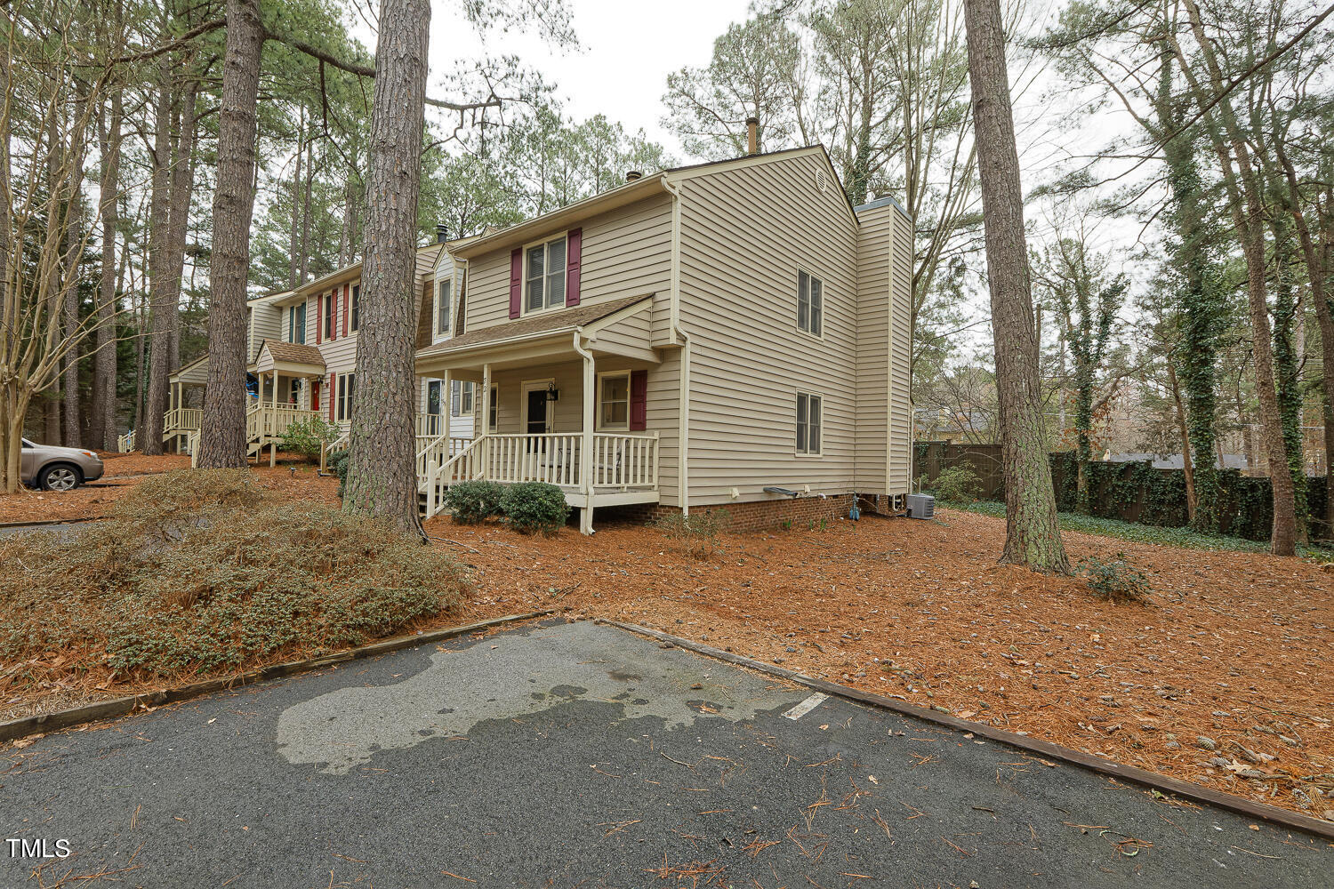 721 Benchmark Drive Raleigh, NC 27615 - Photo 3 of 37 721 Benchmark Dr Raleigh NC-large-012-02