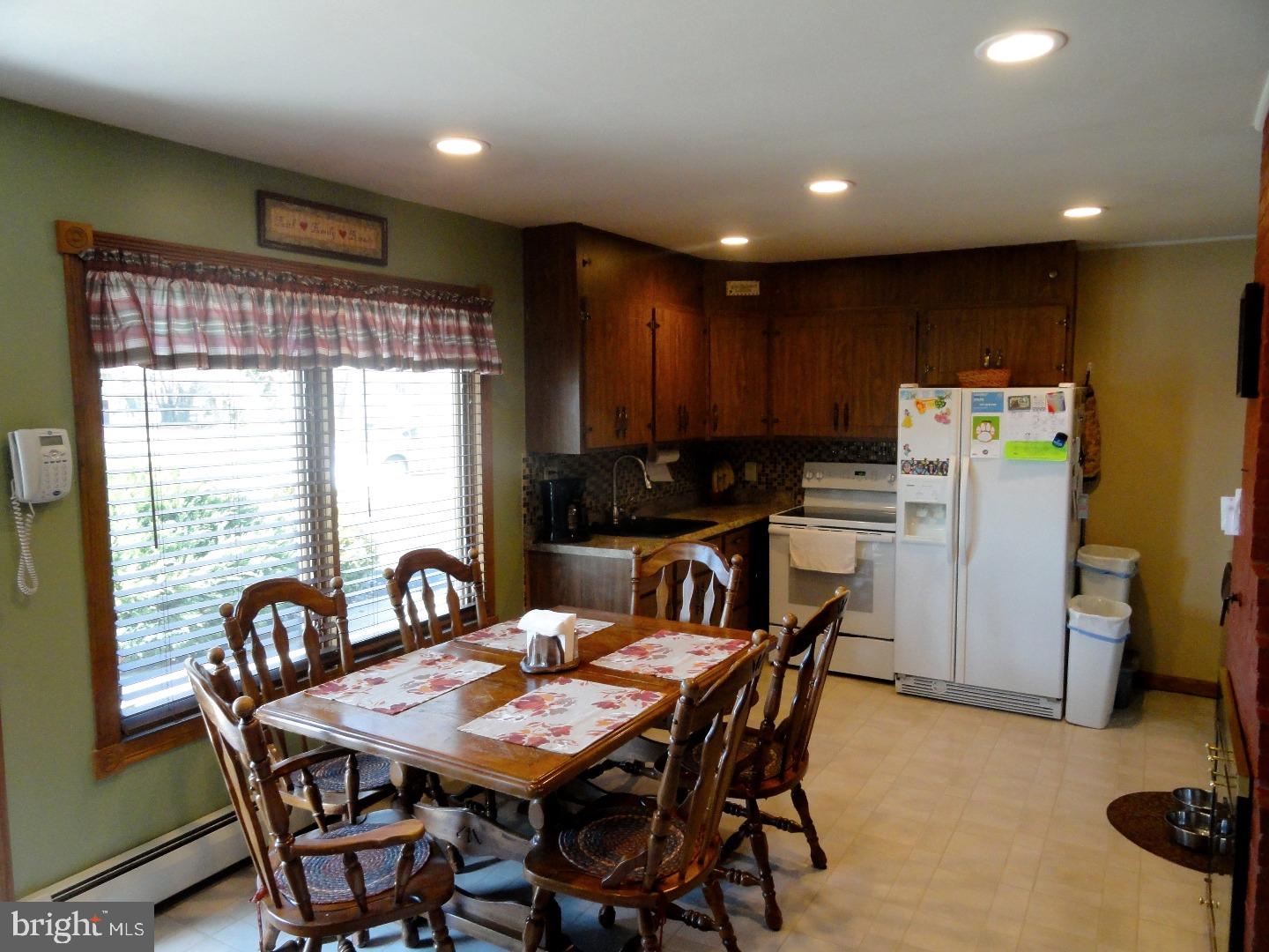 26 Valley Road Levittown, PA 19057 - Photo 5 of 9 Kitchen