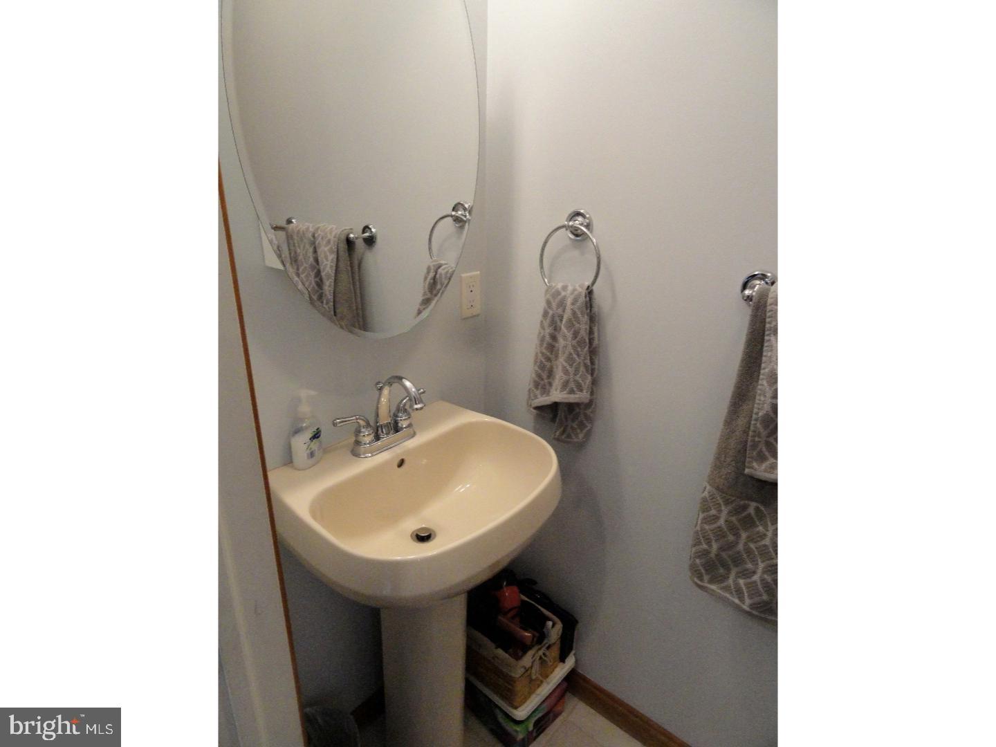 26 Valley Road Levittown, PA 19057 - Photo 8 of 9 Gallery Image 8