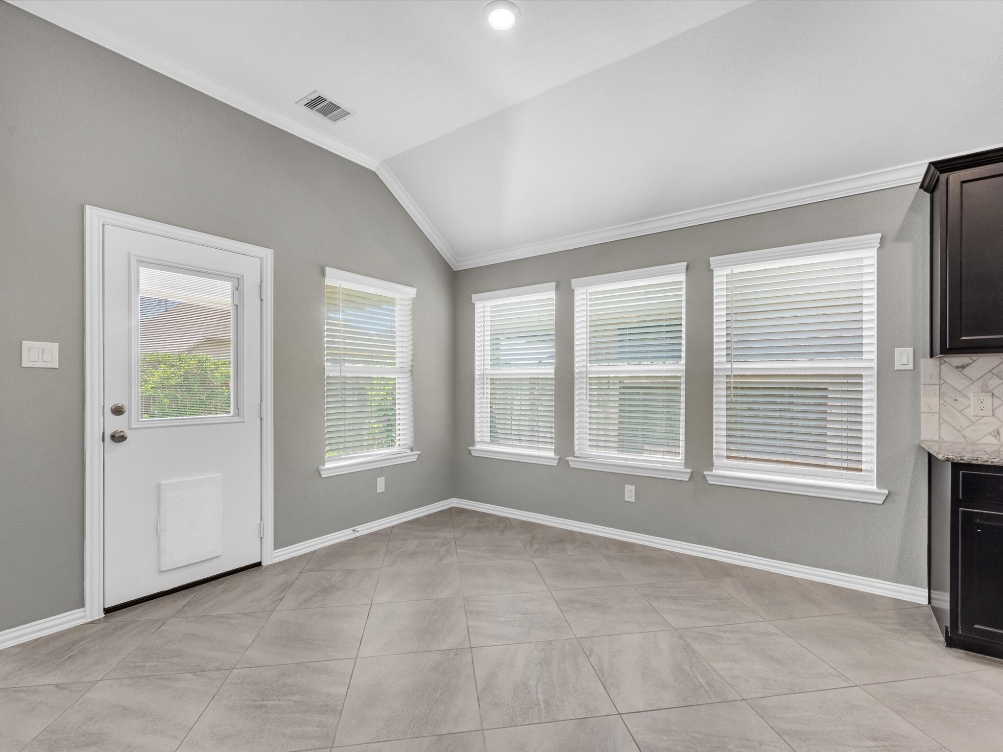 31120 Aspen Gate Trail Spring, TX 77386 - Photo 12 of 33 a view of an empty room with a window